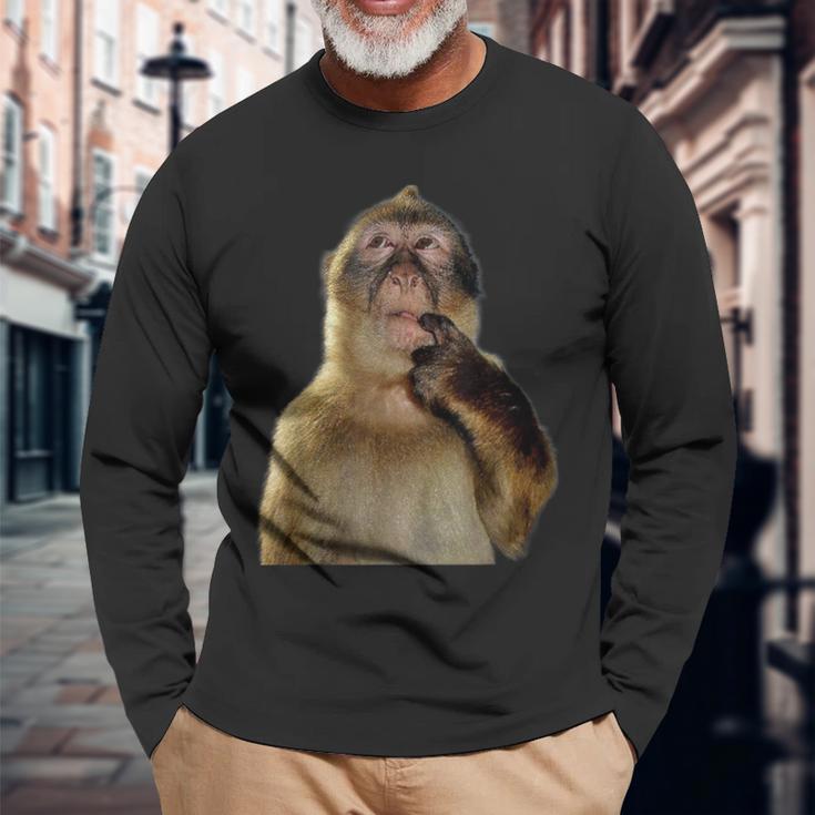 Thinking Monkey Meme 長袖Tシャツ 高齢者への贈り物