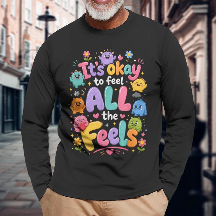 すべてが愛らしい感情的な認識を感じても大丈夫です 長袖Tシャツ 高齢者への贈り物