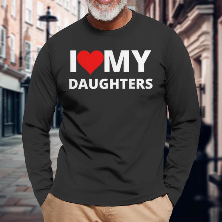 アイ・ラブ・マイ・娘たち、ウィズ・ア・レッド・ハート 長袖Tシャツ 高齢者への贈り物