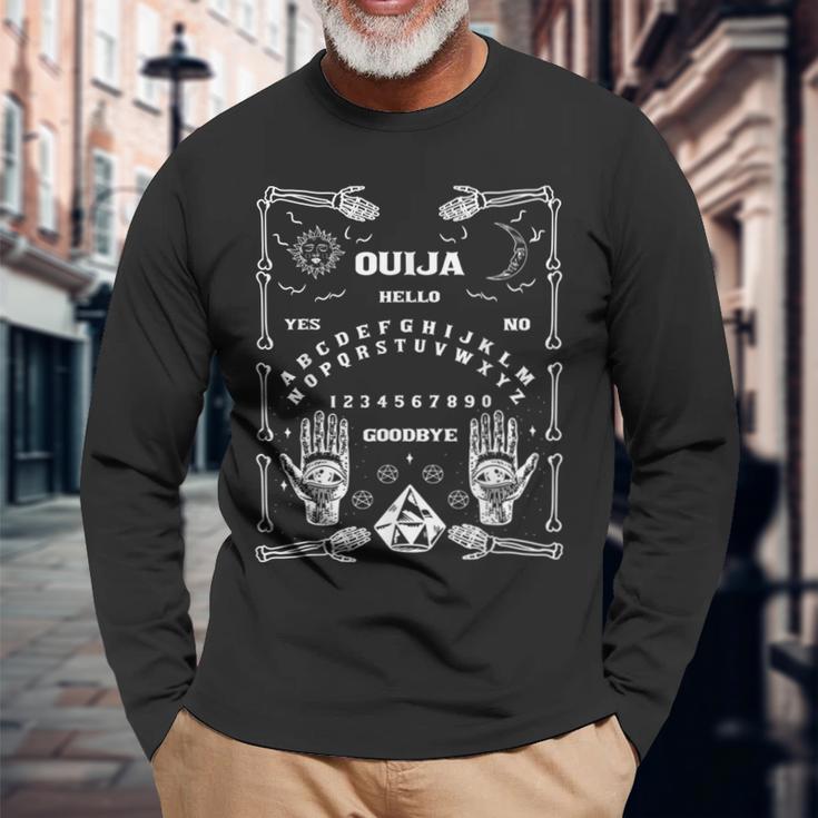 ウィジャボード不気味なホラーゲームでハロウィンアートをプレイ 長袖Tシャツ 高齢者への贈り物