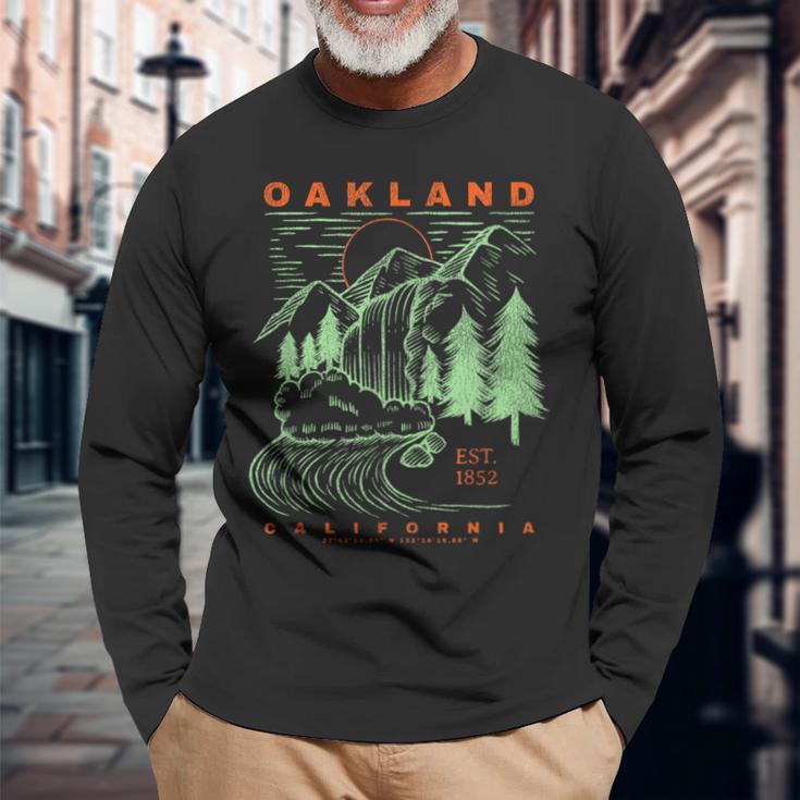 オークランド カリフォルニア クール 旅行 お土産 素朴 オークランド 長袖Tシャツ 高齢者への贈り物