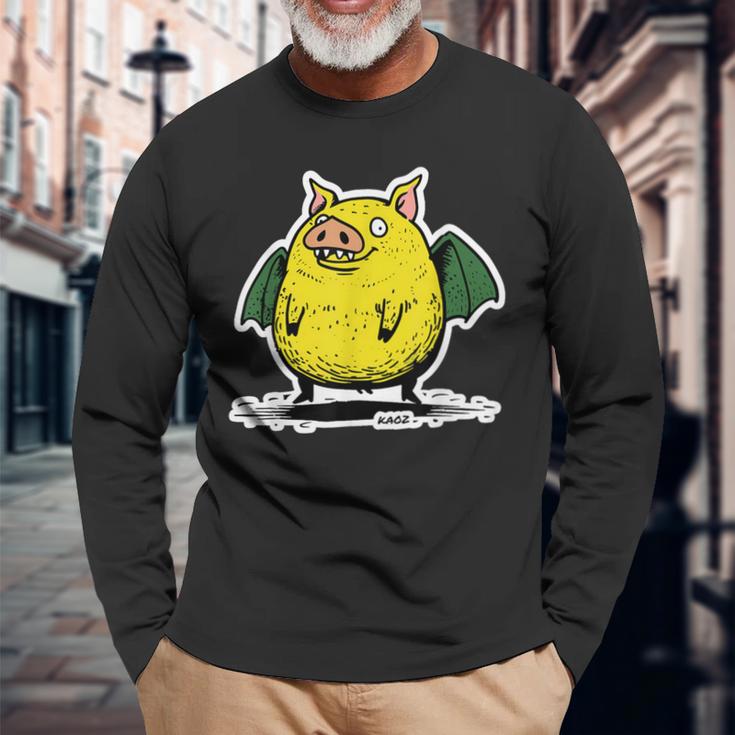 コウモリの翼を持つ空飛ぶブタのユーモアアート 長袖Tシャツ 高齢者への贈り物