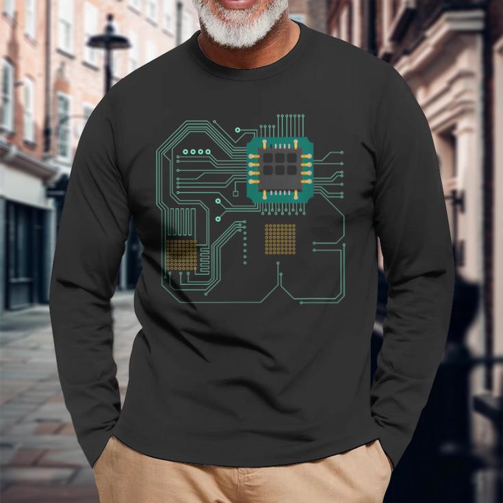 コンピュータープロセッサー、マイクロチップ、テクノロジー 長袖Tシャツ 高齢者への贈り物