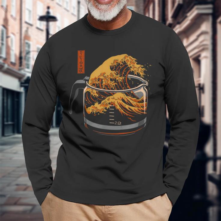 ザ・グレート・ウェーブ・オブ・コーヒー 長袖Tシャツ 高齢者への贈り物
