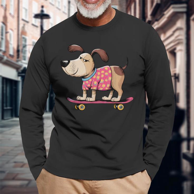 スケートボード犬 – 楽しい漫画のペット 長袖Tシャツ 高齢者への贈り物