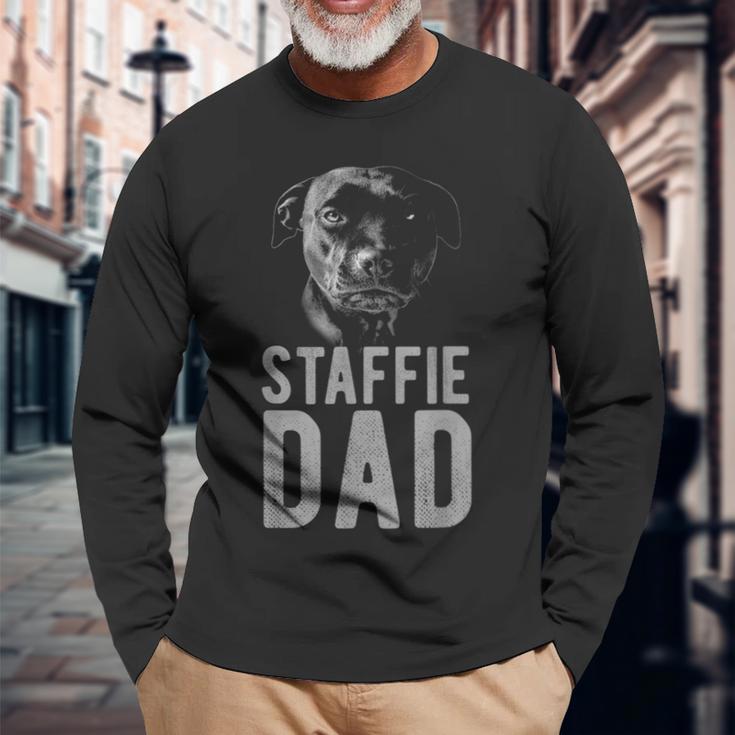 スタッフォードシャーブルテリア ブラック 男性用 スタッフィー パパ 長袖Tシャツ 高齢者への贈り物