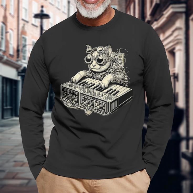 スチームパンク 猫 演奏 シンセサイザー シンセ 子猫 テクノミュージック 長袖Tシャツ 高齢者への贈り物