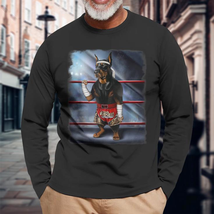 ドーベルマン犬 ムエタイキックボクシングチャンピオン 長袖Tシャツ 高齢者への贈り物