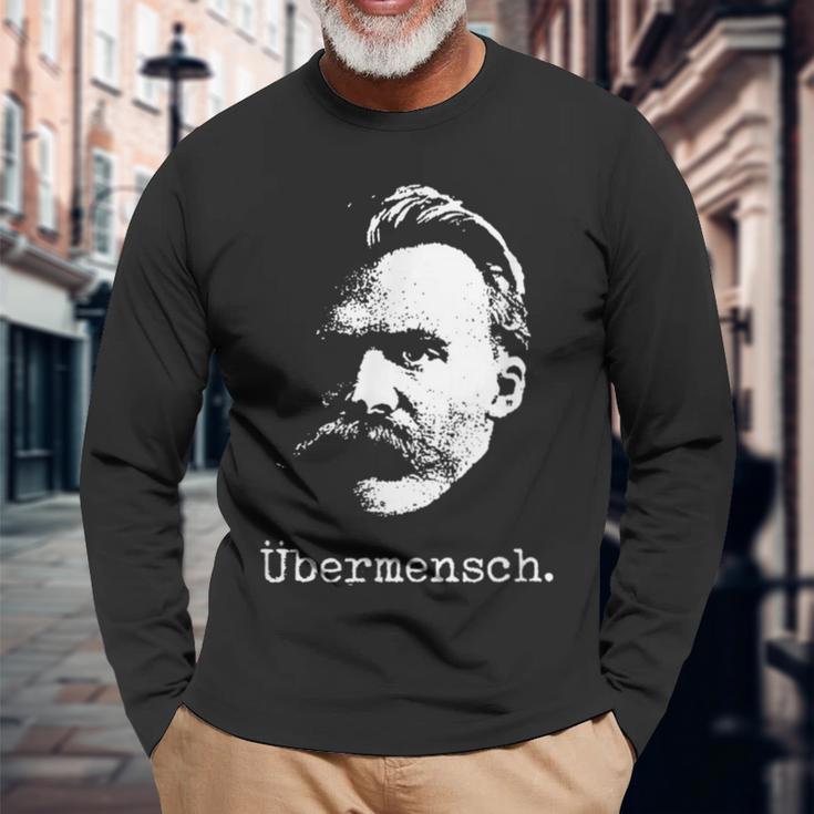ニーチェ・ザラトゥストラ-ユーバーメンシュ哲学-超人 長袖Tシャツ 高齢者への贈り物