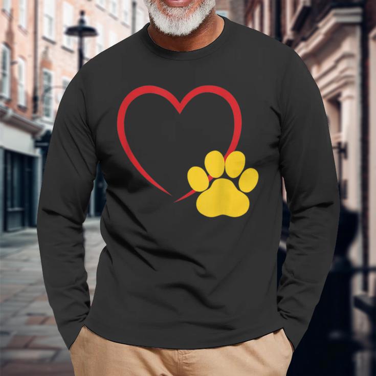 ハートと猫の足跡 – ミニマルな猫愛アート 長袖Tシャツ 高齢者への贈り物