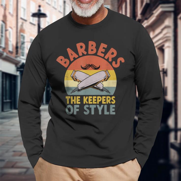バーバーズスカルプティングの自信をすべての切り取ったヘアスタイルに。 長袖Tシャツ 高齢者への贈り物