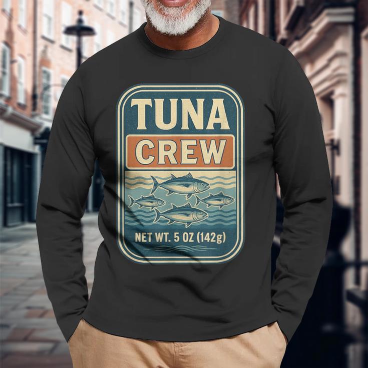 マグロクルーレトロフィッシングシーフードユーモアデザイン 長袖Tシャツ 高齢者への贈り物