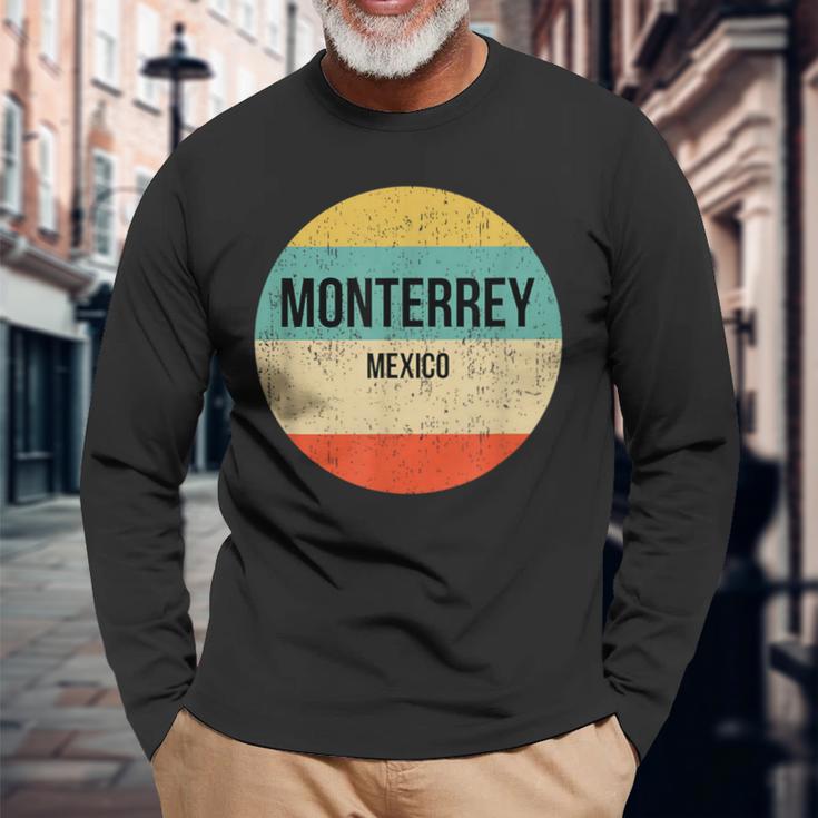 モンテレイ・メキシコ 長袖Tシャツ 高齢者への贈り物