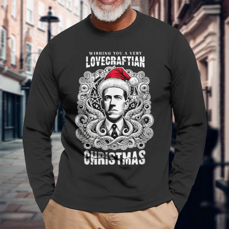 ラブクラフトのサンタとクトゥルフのクリスマス 長袖Tシャツ 高齢者への贈り物