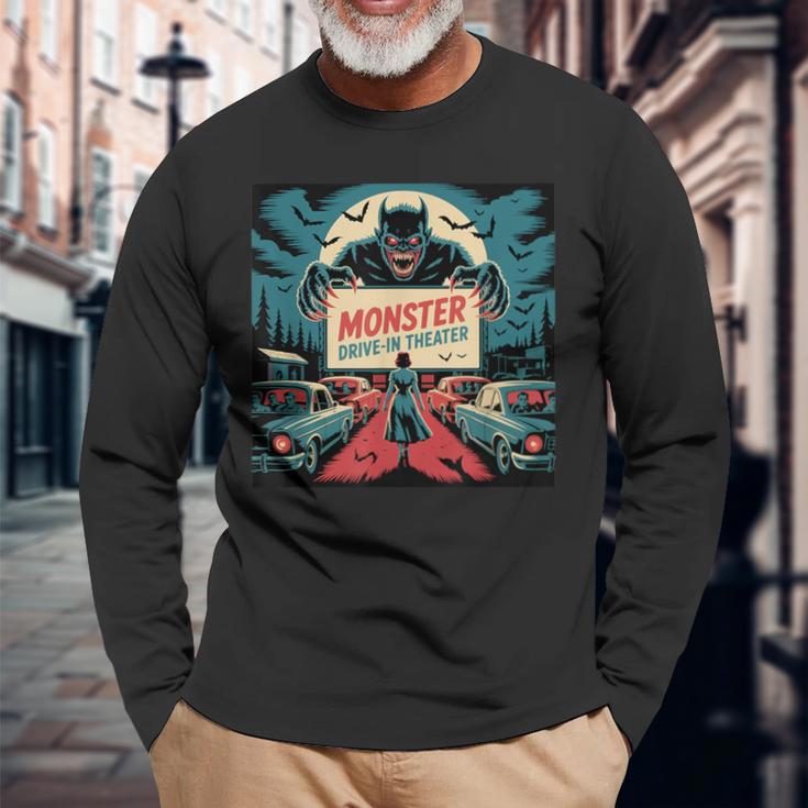 レトロ モンスター ドライブイン ホラー 映画 アート ヴィンテージ 長袖Tシャツ 高齢者への贈り物
