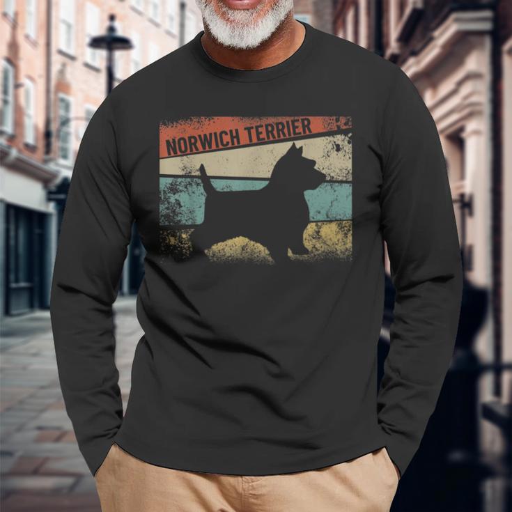 レトロノーリッチテリア ドッグブリードシルエット ノーリッチテリア 長袖Tシャツ 高齢者への贈り物