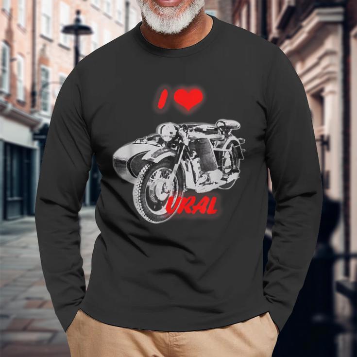 ロシアのレトロなオートバイ愛好家のためのi Love Ural 長袖Tシャツ 高齢者への贈り物