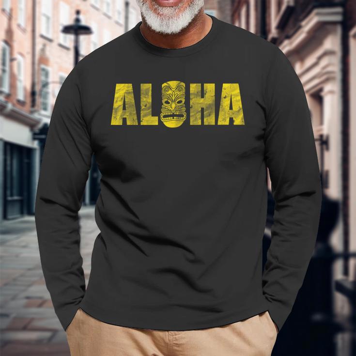 ヴィンテージ アロハ ティキ ファニー ハワイアン ルアウ バケーション ユーモアギフト 長袖Tシャツ 高齢者への贈り物