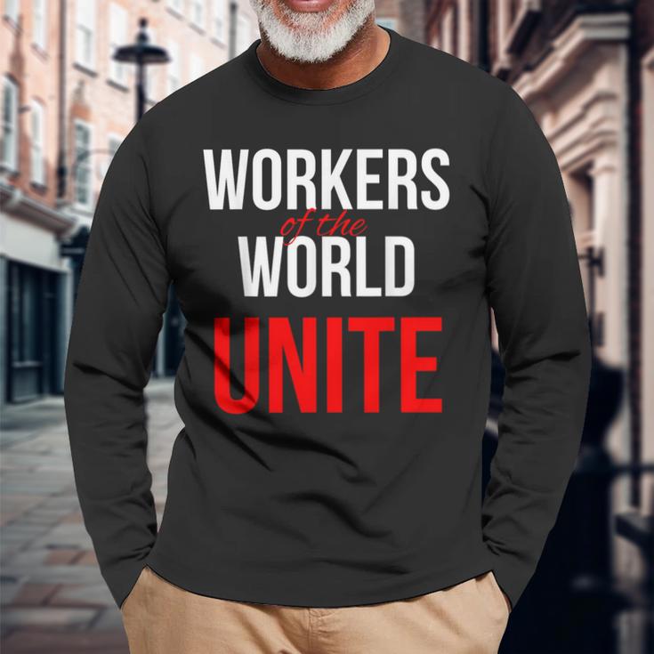 万国の労働者団結せよ 長袖Tシャツ 高齢者への贈り物