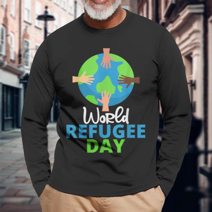 世界難民の日 難民プライド 長袖Tシャツ 高齢者への贈り物