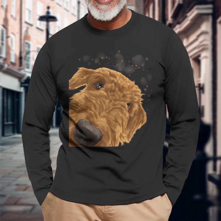 愉快な犬 エアデールテリア 長袖Tシャツ 高齢者への贈り物