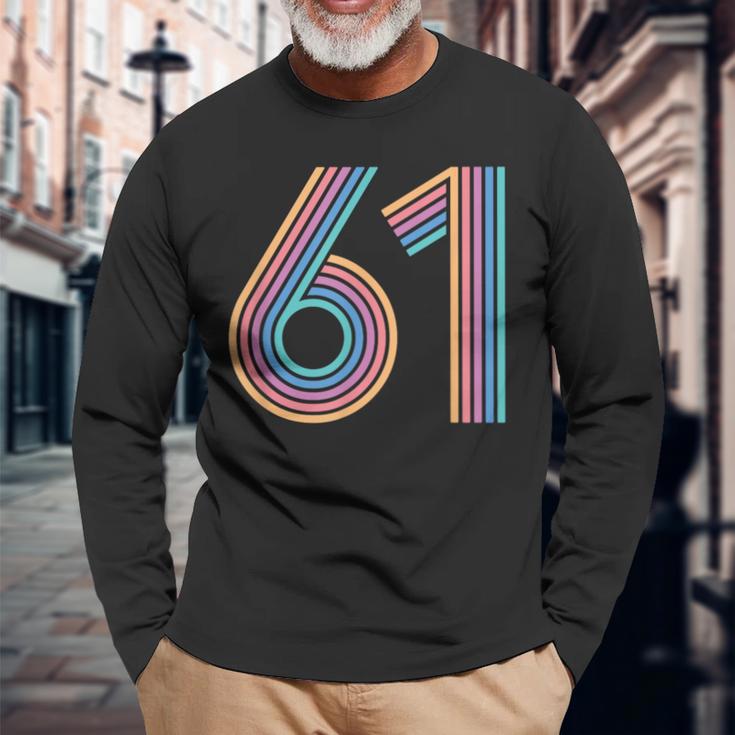 数字 61 61周年記念 男女 61歳の誕生日 長袖Tシャツ 高齢者への贈り物