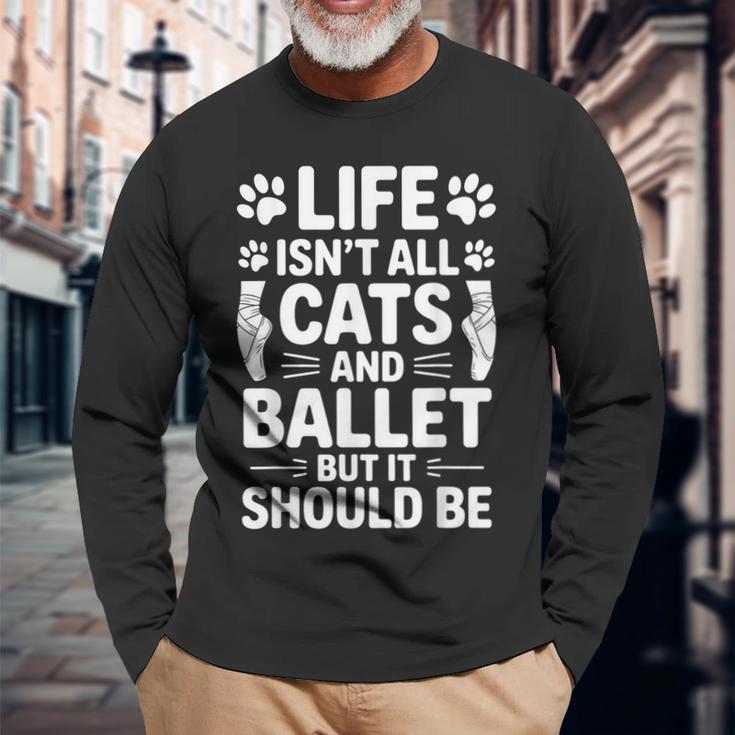 猫とバレエ バレリーナ おもしろバレエ 長袖Tシャツ 高齢者への贈り物