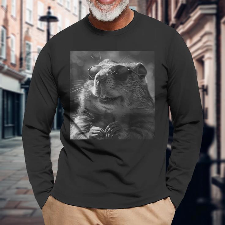 生意気に笑うマーモット、面白い動物、面白いマーモット 長袖Tシャツ 高齢者への贈り物