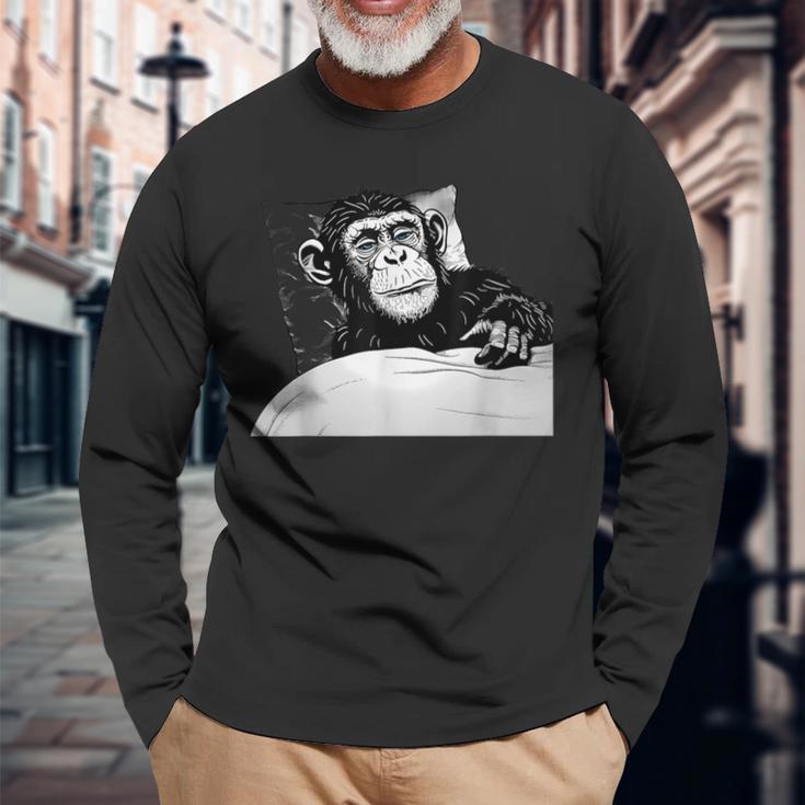 眠る猿 眠っている動物 眠る猿 昼寝 お昼 長袖Tシャツ 高齢者への贈り物