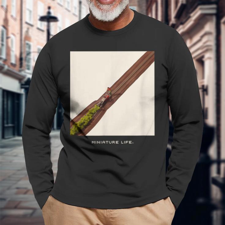 草いものには蓋をする 長袖Tシャツ 高齢者への贈り物