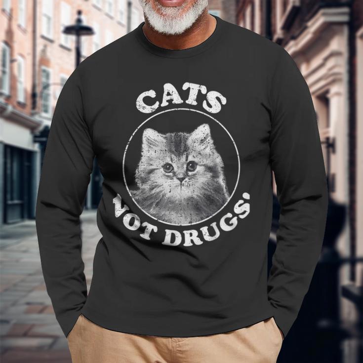 薬物ではなく猫 長袖Tシャツ 高齢者への贈り物