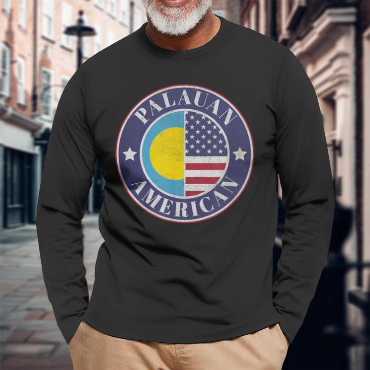 誇り高きパラオ・アメリカン・バッジ パラオ国旗 長袖Tシャツ 高齢者への贈り物