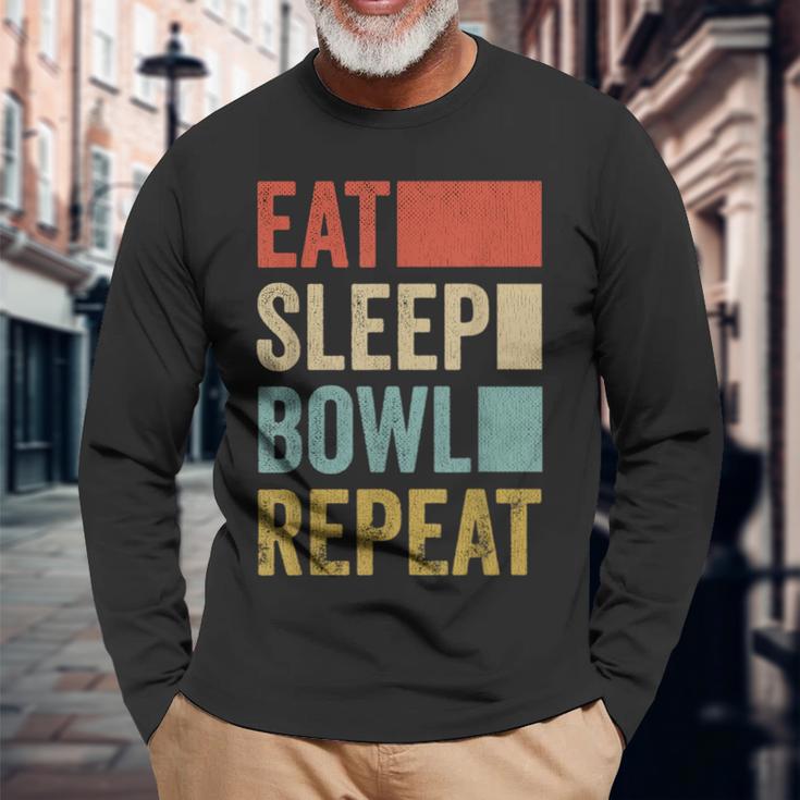 食べる眠るボウルを繰り返す おもしろボウリング 長袖Tシャツ 高齢者への贈り物