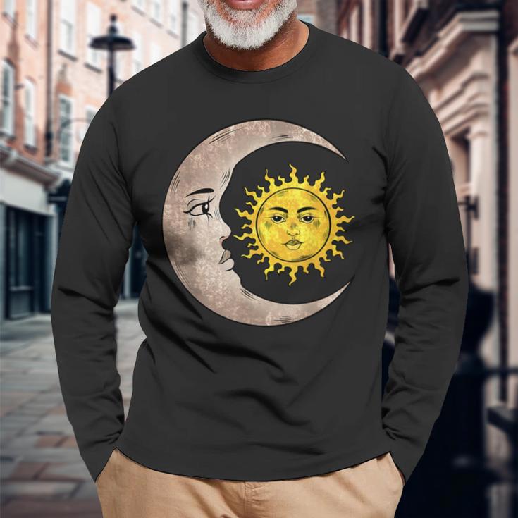 魔女 グランジ 美的 三日月 月 太陽 長袖Tシャツ 高齢者への贈り物