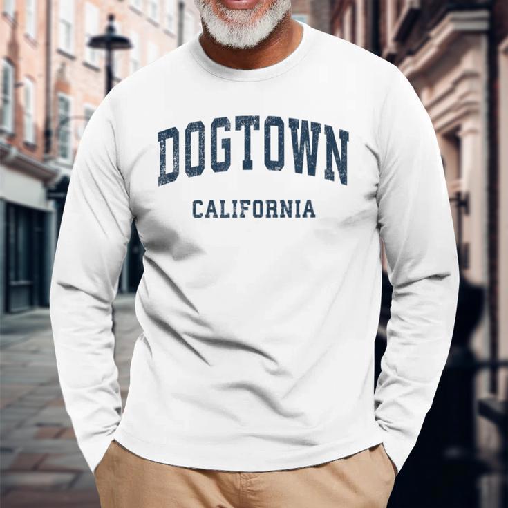 Dogtown California Ca ビンテージアスレチックスポーツデザイン 長袖Tシャツ 高齢者への贈り物