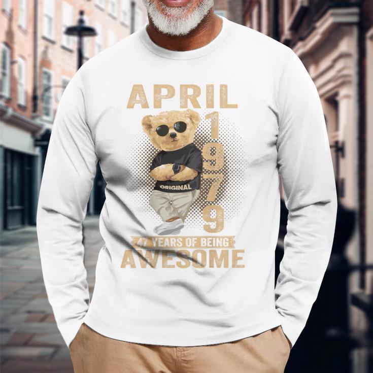 On Back 1979年4月 47歳の誕生日 47歳 テディベア 長袖Tシャツ 高齢者への贈り物