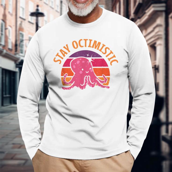 Stay Octimistic オクトパス 頭足類 イカ メンズ レディース 長袖Tシャツ 高齢者への贈り物