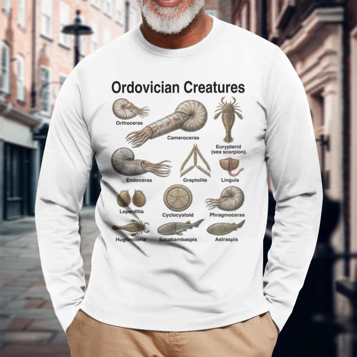 オルドビス紀の生き物 古生物学 古代海洋生物 長袖Tシャツ 高齢者への贈り物