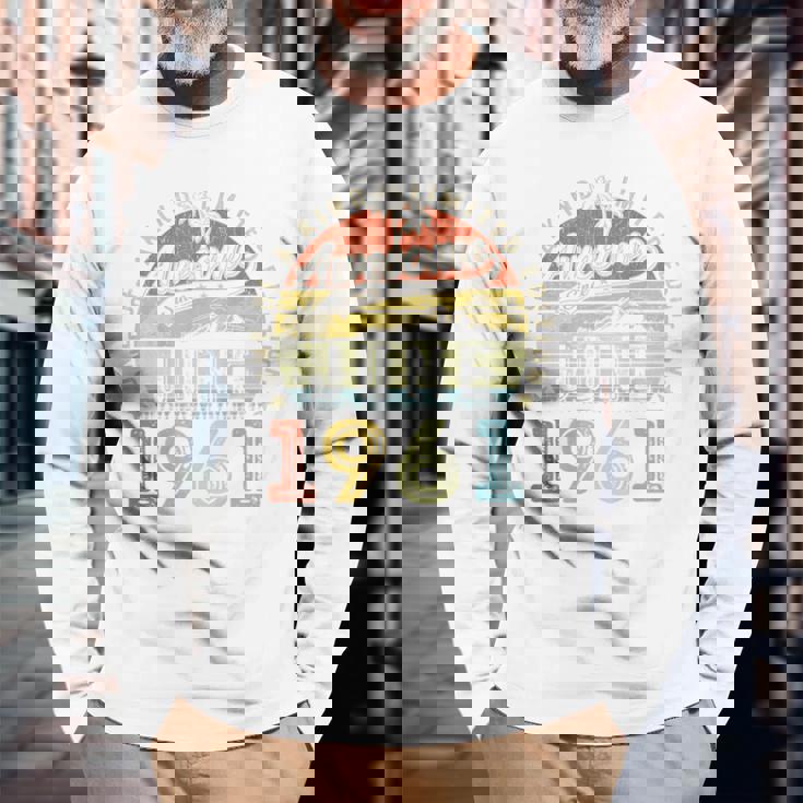 オンバック 65 限定版 1961年6月65日 誕生日 長袖Tシャツ 高齢者への贈り物