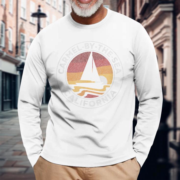 カーメルバイ・ザ・シー カリフォルニア ヴィンテージ ヨット 70年代 レトロ 太陽 長袖Tシャツ 高齢者への贈り物