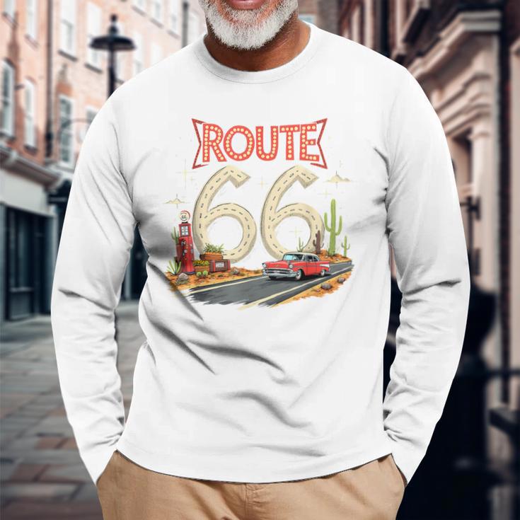 クラシック レトロ ルート66 砂漠の情景 赤 ヴィンテージ 車 長袖Tシャツ 高齢者への贈り物