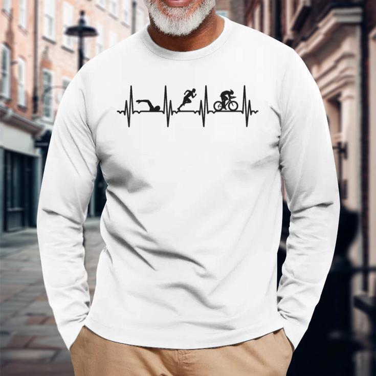 トライアスロンecgハートラインデザイン 頑張るトライアスリートのために 長袖Tシャツ 高齢者への贈り物
