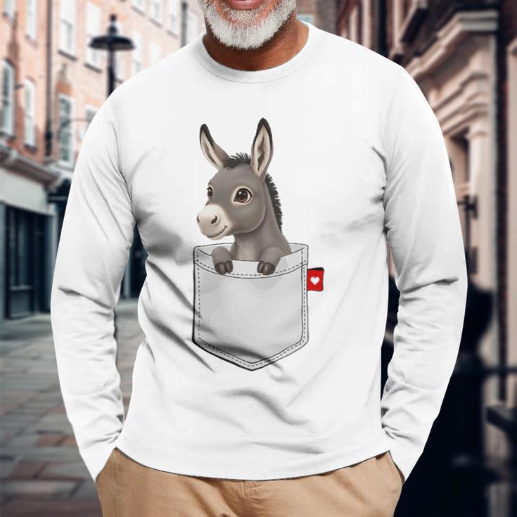ポケットの中のロバのぞくかわいい動物のロバ 長袖Tシャツ 高齢者への贈り物