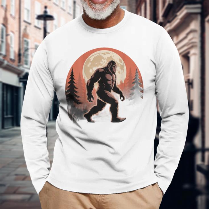 バックプリント ヴィンテージ レトロ ビッグフット 月 ビッグフット 長袖Tシャツ 高齢者への贈り物