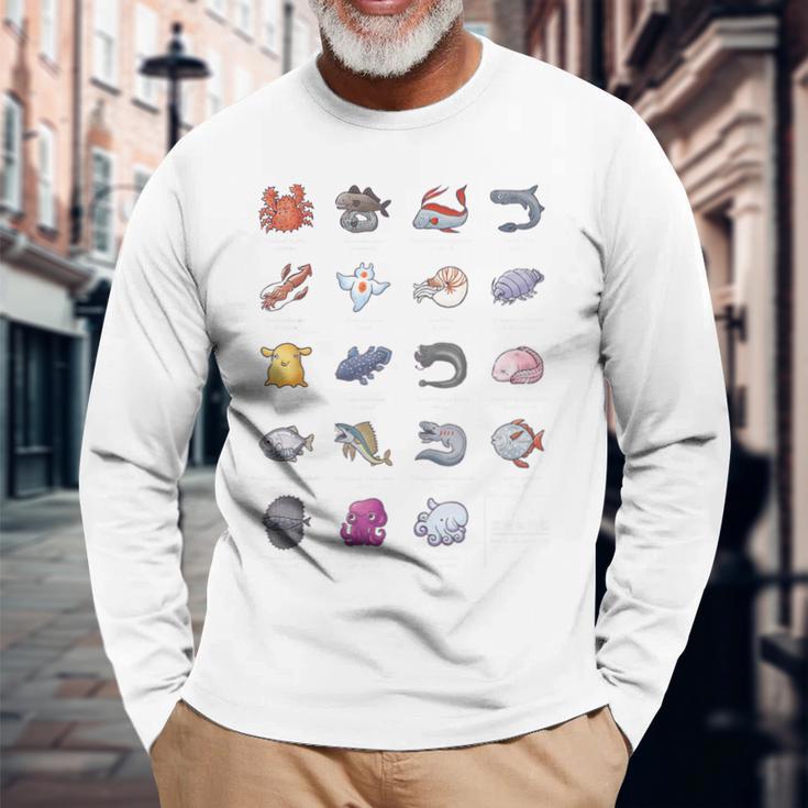 深海魚図鑑2_白文字 長袖Tシャツ 高齢者への贈り物
