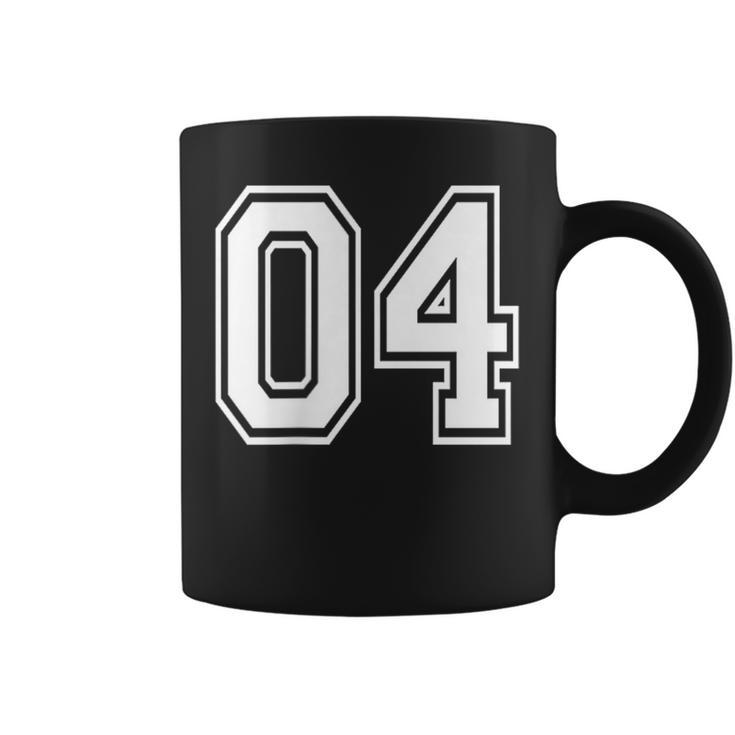04番のスポーツチームスタイル。ホワイト。 コーヒーマグ