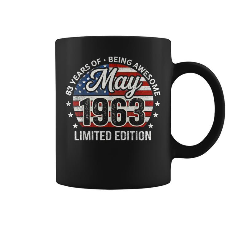 5月63歳の誕生日 男性 女性 1963年 素晴らしいアメリカ国旗 コーヒーマグ