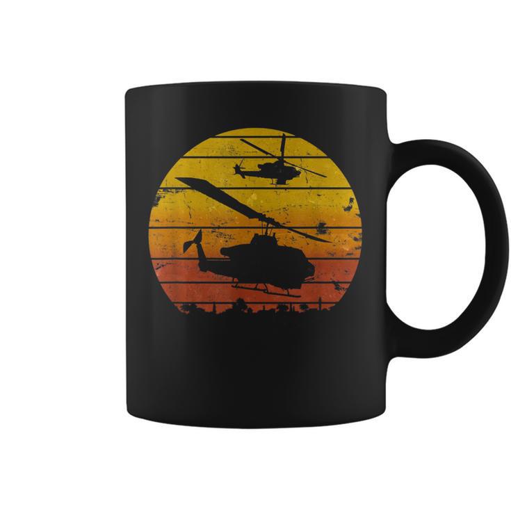 Ah-1Ziper Attack ヘリコプター イラク砂漠 サンライズ ビンテージ コーヒーマグ