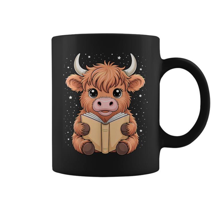 Cute Highland Cow Reading Book Graphic Print Coffee Mug