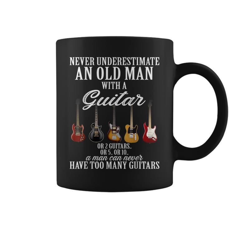 Never Underestimate An Old Man With A Guitar コーヒーマグ